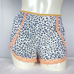 VS Leopard Print Sleep Shorts